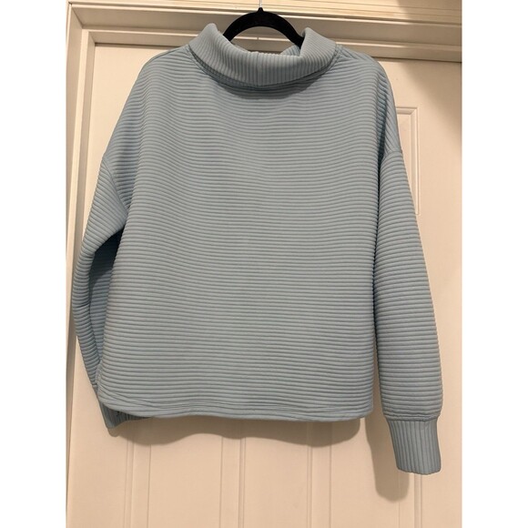 Danskin Women’s Medium  Blue Ribbed Long Sleeve Athletic Casual Minimalist - Picture 2 of 3